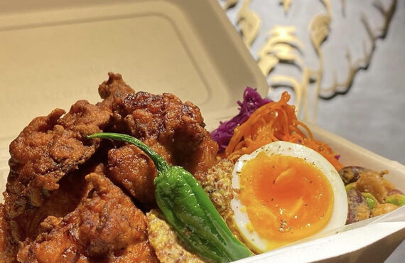 銀座一丁目のカレー専門店Mrs.Dadaでは、日替わりランチボックスをご用意！